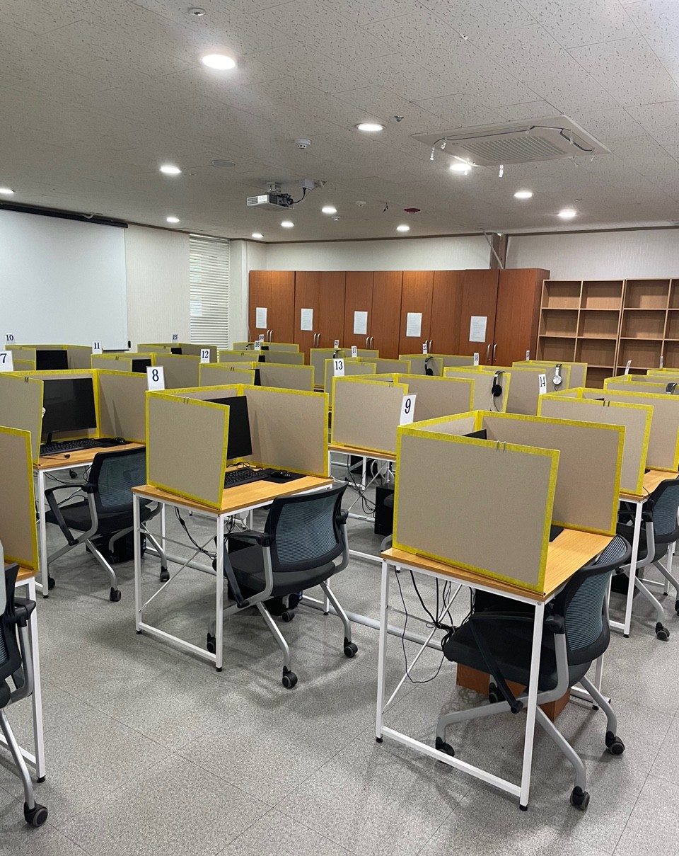 천안 두정역 교육장 강의실 내부