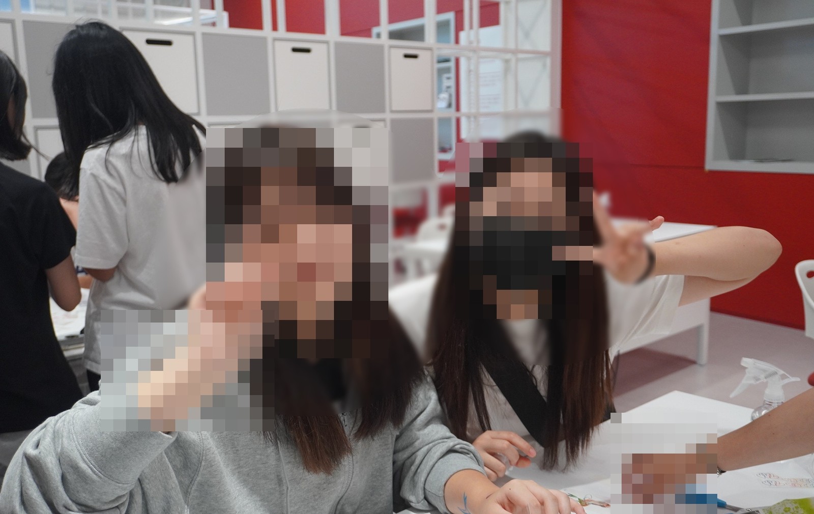 체험 부스에 참여한 학생들